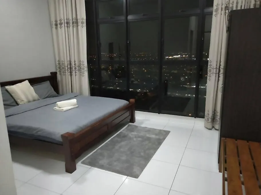 Sky Loft 3 Rooms Beside Aeon With Smart Tv & Facilities L14 Johor Bahru Lägenhet